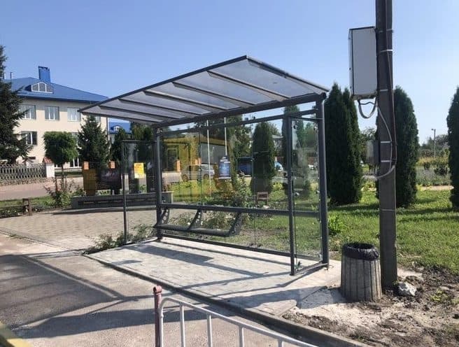 У Львівській громаді встановили нові павільйони на зупинках громадського транспорту