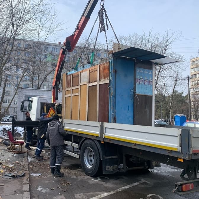 Взимку в Києві демонтували 700 елементів благоустрою. Найбільше – на Троєщині