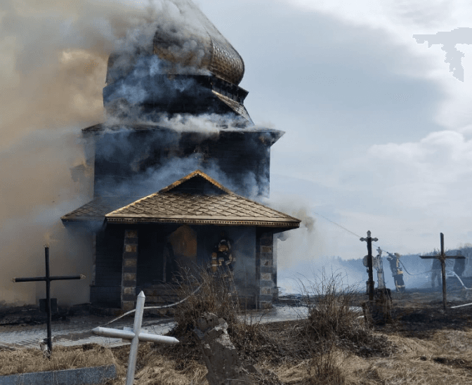 Священник церкви, яка згоріла на Львівщині, відкрив збір коштів на відбудову храму