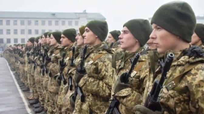 В Україні юнакам з 17 років надсилатимуть повістки. За якої умови