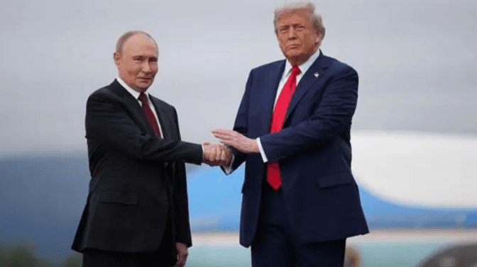 Путін і Трамп/ фото: Andrew Harnik/Getty Images