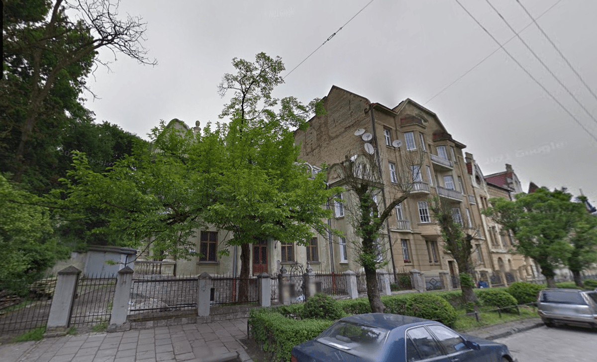 Біля Стрийського парку у Львові нежитлові будівлі хотіли перебудувати під житло