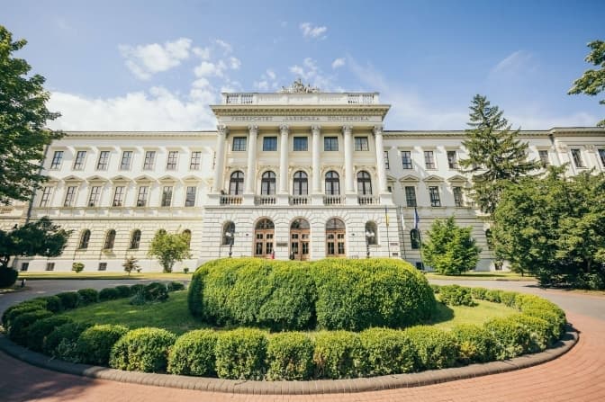 У Львівській політехніці відтепер проводять екскурсії: скільки коштує, як записатися і що можна побачити