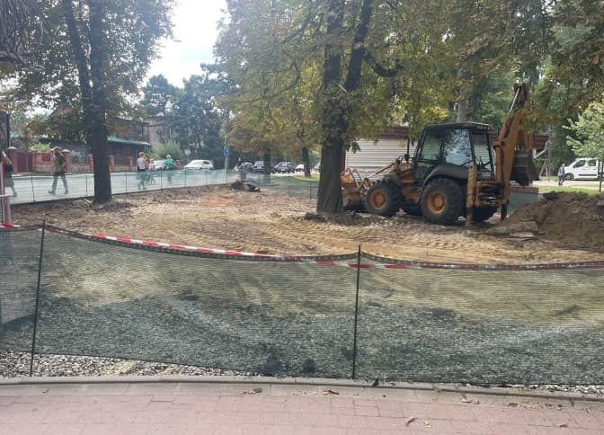 У Львові відновлять роботи навколо трамвайної зупинки у Личаківському парку