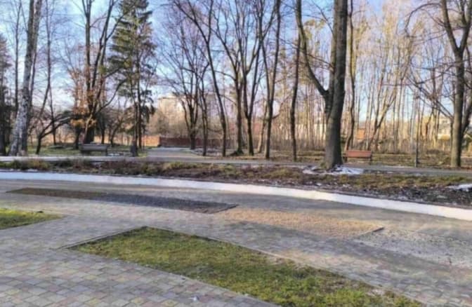 Суд визнав незаконним рішення міськради щодо демонтажу кіоску біля парку у Львові