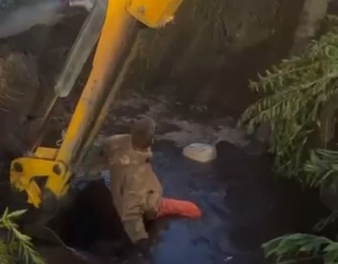 У Львові досі не ліквідували витік на магістральному водогоні: причина