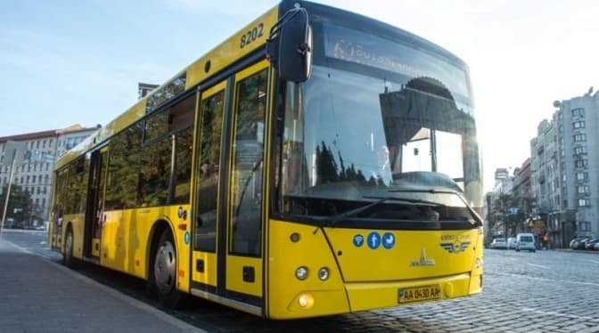 У Києві відновили роботу два автобусні маршрути