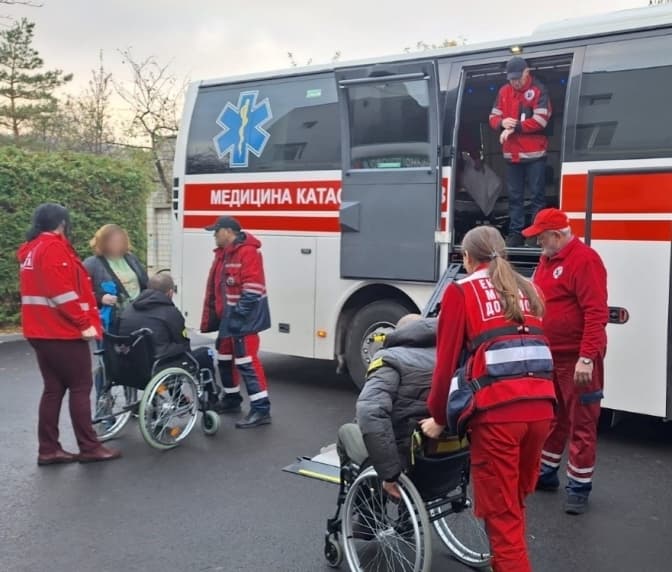Понад 20 українців зі Львова та інших міст відправили на лікування за кордон