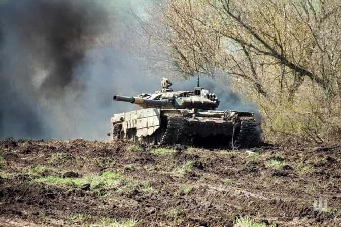 Сили оборони ведуть наступ та закріплюються на двох напрямках, – Генштаб