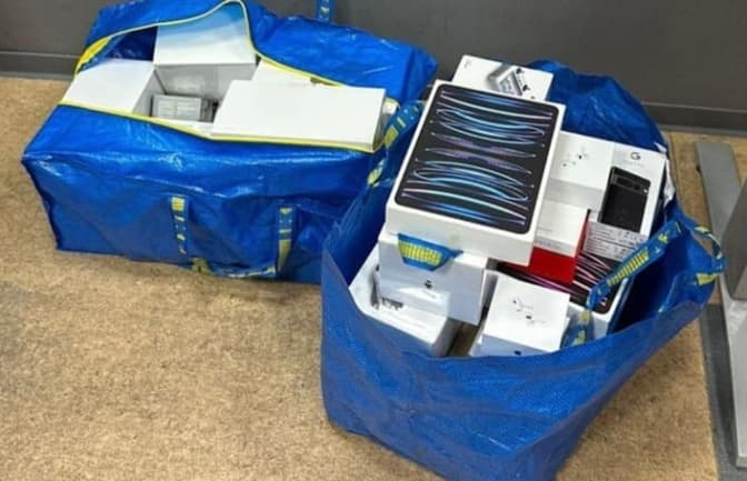 Мешканець Львівщини намагався незаконно ввезти в Україну гаджети на 2 млн грн