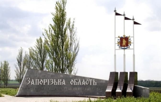 Росіяни завозять піарників і шукають масовку під «референдум» у Запорізькій області