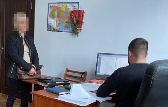 На Львівщині сімейну лікарку підозрюють у підроблені Covid-сертифікатів