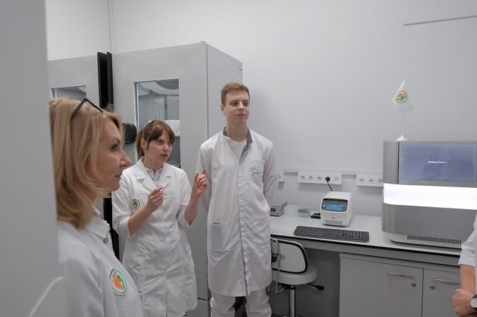 У львівській лікарні відкрили лабораторію, у якій проводять дослідження у новонароджених