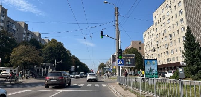 У Львові ще на трьох перехрестях синхронізували світлофори