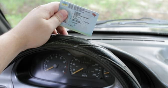 Від сьогодні змінюється порядок реєстрації транспортних засобів. Що це означає