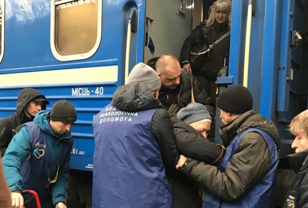 Скількох людей цього року евакуювали на Львівщину та звідки найбільше