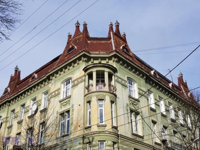 Нетуристичний Львів: палац-«глушилка», арсенал зі стайнею та незбудований театр