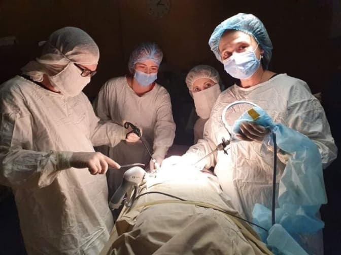 Лікарі ОХМАТДИТу видалили у 14-річної львів'янки п'ятикілограмове утворення яєчника