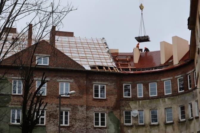 У Львові майже завершили відновлювати будинки, які влітку зруйнували російські ракети