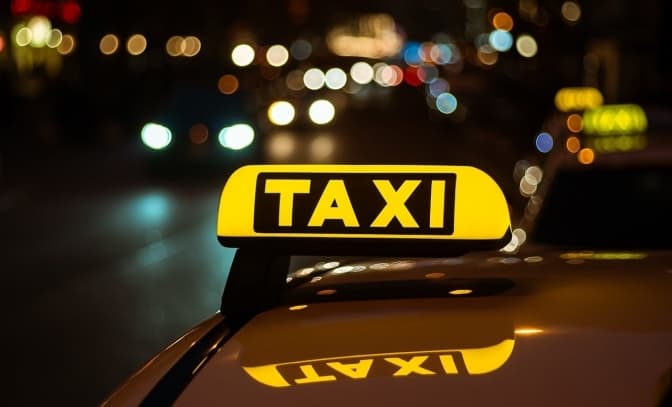 В таксі назвали локації, куди найчастіше їздять в комендантську у Львові