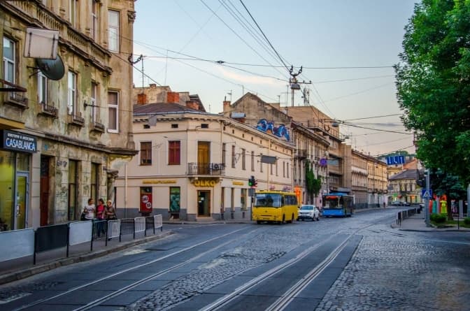 Одну з вулиць Львова перекриють до кінця доби через аварію на водопроводі. Оновлено
