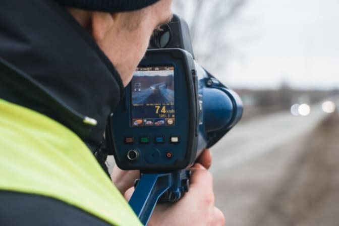 Патрульні розширили контроль швидкості на 14 нових ділянках доріг, зокрема на Львівщині