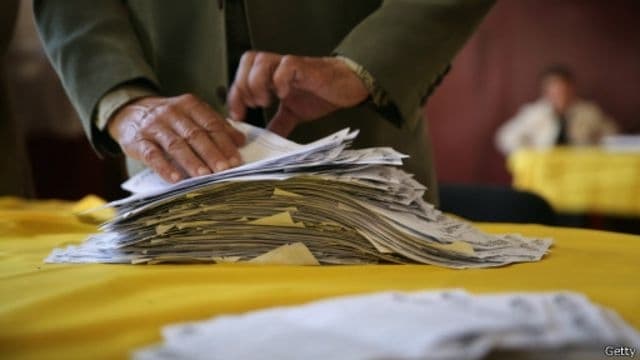 На Запоріжжя росіяни завезли масовку для псевдореферендуму
