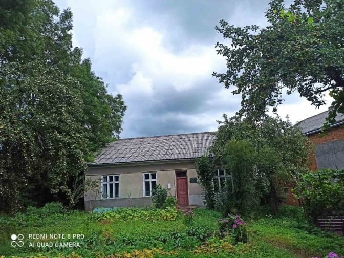 На Львівщині за стару адмінбудівлю на торгах віддали понад 10 мільйонів гривень