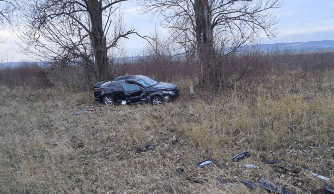 Автомобіль перевернувся і злетів у кювет на Львівщині. Водійка уникнула серйозних травм у ДТП