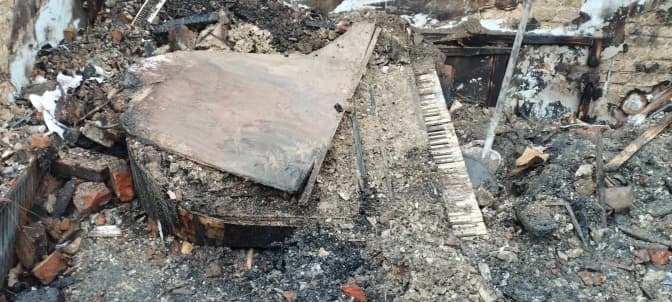 У Львові з-під завалів музею, який знищили росіяни, дістали фортепіано Шухевича