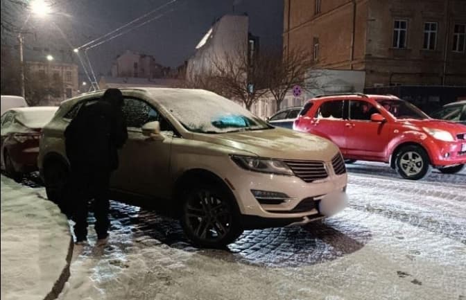 У Львові назвали вулиці з найбільшою кількістю порушень правил паркування у 2025 році