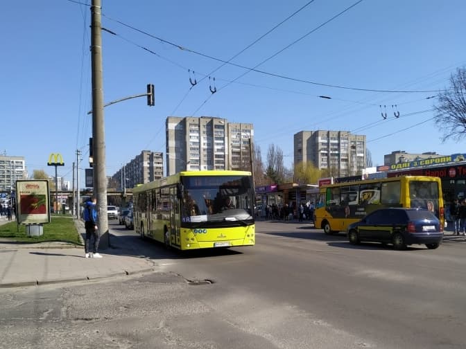 Від завтра на маршруті №18 курсуватиме більше автобусів у вихідні