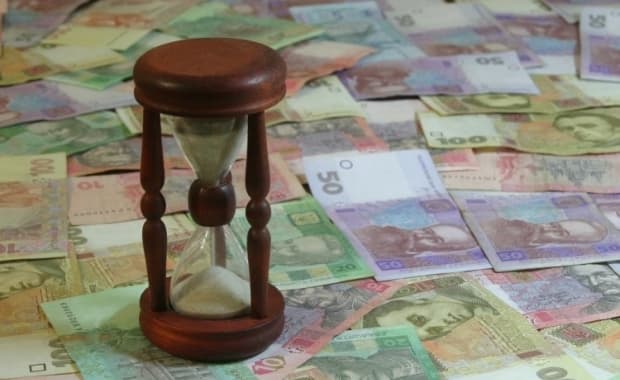Від завтра українці не зможуть достроково знімати депозити