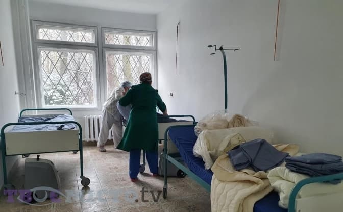Львів’янам показали додаткове Covid-відділення, яке відкрили на базі 8 лікарні. Фото, відео