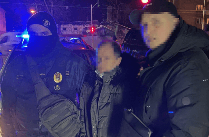 У Львові затримали чоловіка, який намагався розбестити школярку