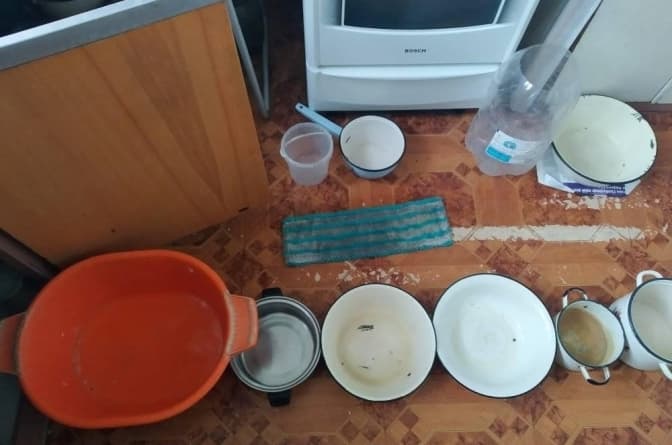«Нас затопило». Що робити, коли через негоду у будинку протікає дах