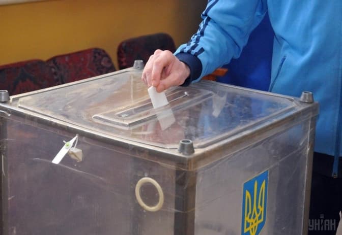 У 117-му окрузі лідирують Ярослав Рущишин та Оксана Юринець. Оновлено