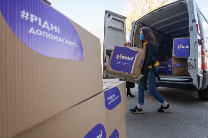 Фонд Рідні передали перші засоби захисту для медиків у госпіталь у Винниках