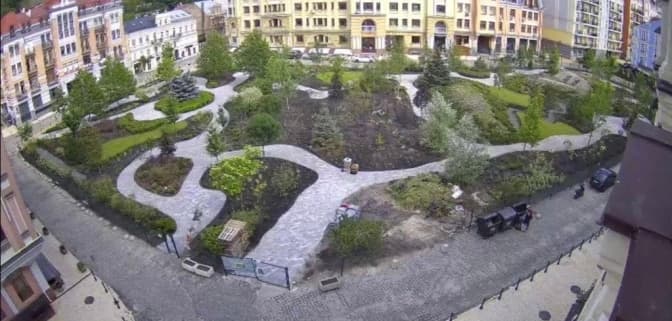 Суд повернув на повторний розгляд справу про забудову скверу на Воздвиженці в Києві