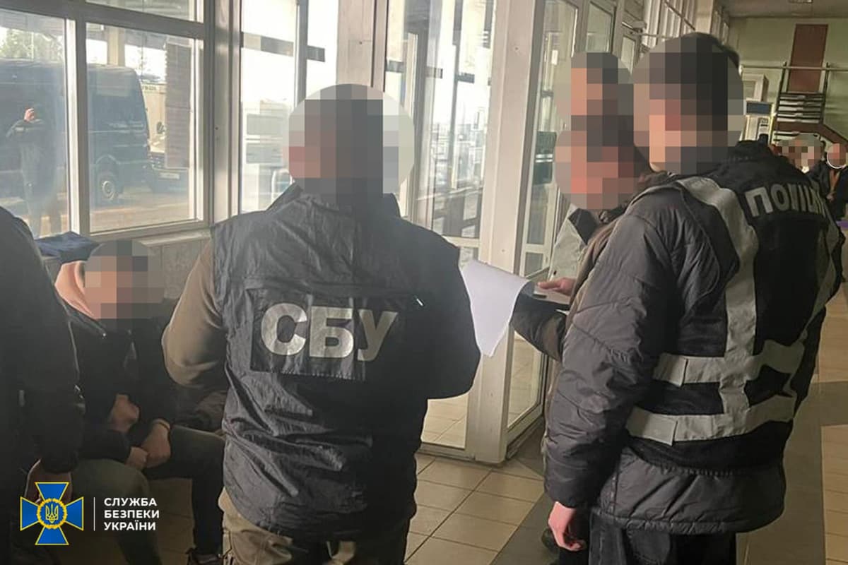 За 14 тисяч доларів на Львівщині чоловік намагався незаконно перетнути кордон