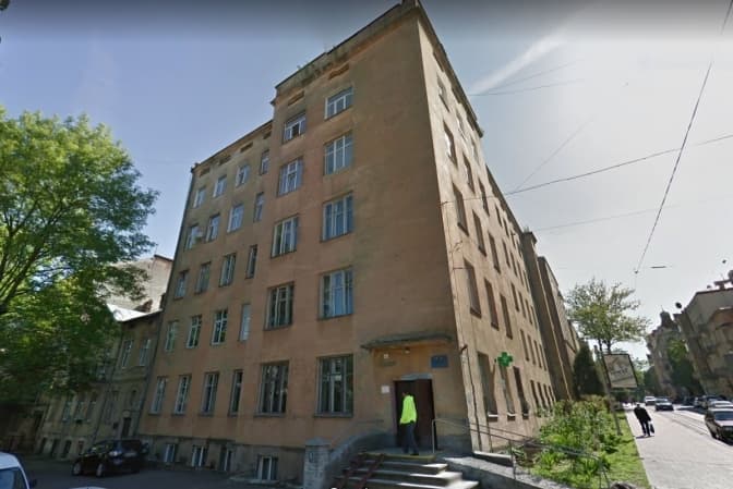 У поліклініці на вулиці Чупринки встановлять зовнішній ліфт