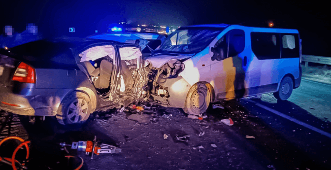 На Львівщині зіткнулися чотири автомобілі. Загинула людина