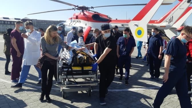 Вдруге за добу. У львівську лікарню гелікоптером з Бродів доправили постраждалого у ДТП