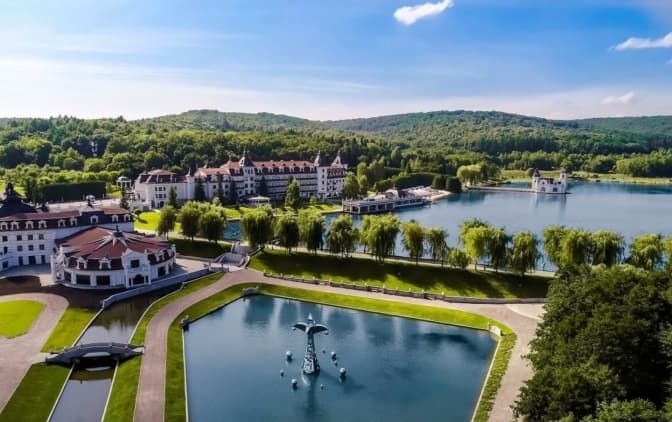 Прокуратура підозрює екскерівника Львівської ОДА у незаконному продажі землі