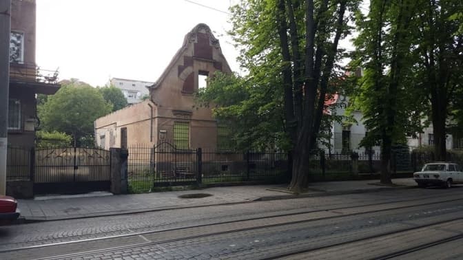 Віллу на Коновальця обіцяють зберегти. Фото