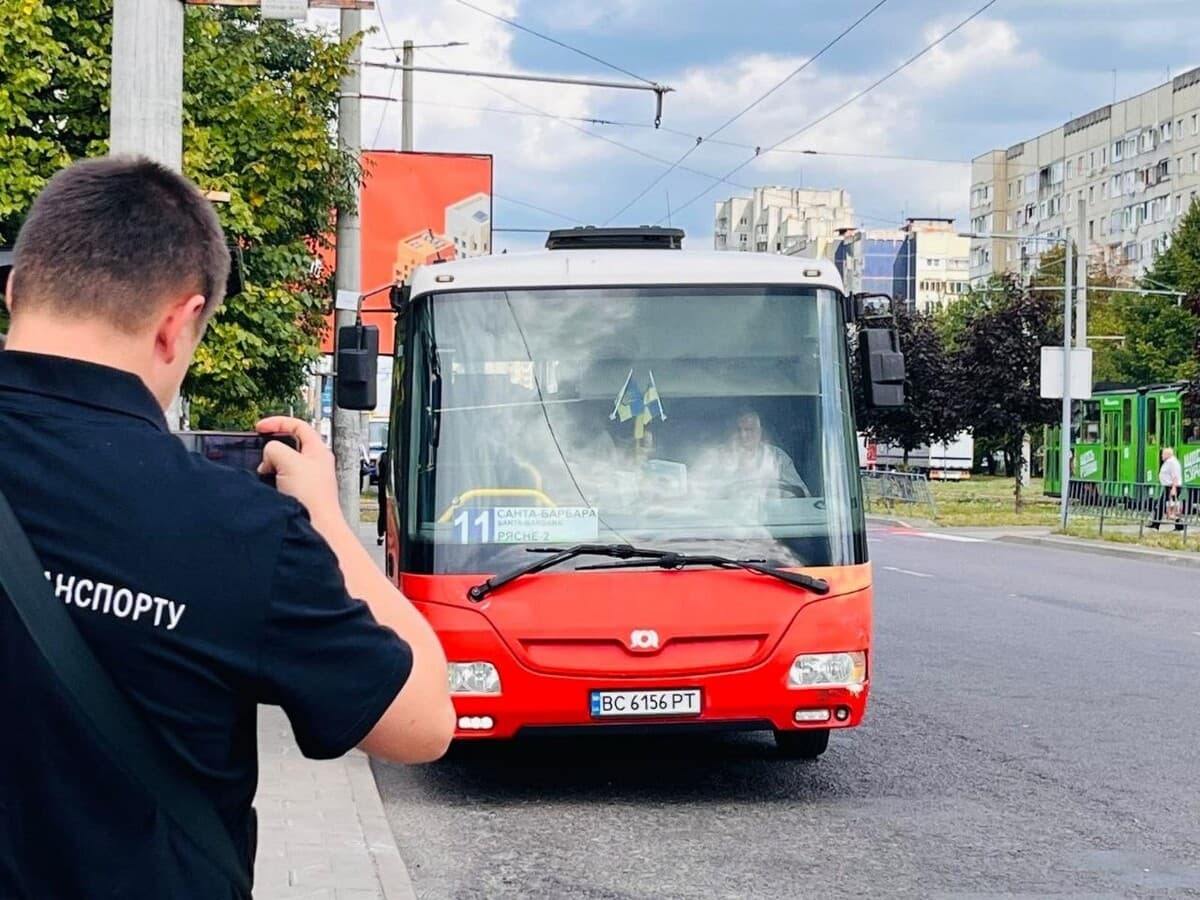 У Львові масово штрафують водіїв автобусів / фото ЛМР
