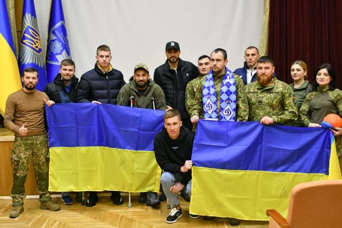 Гравці київського «Динамо» відвідали поранених українських військових