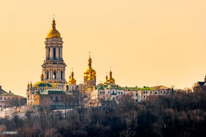 Священники УПЦ МП почали виїжджати з Лаври - міністр Ткаченко