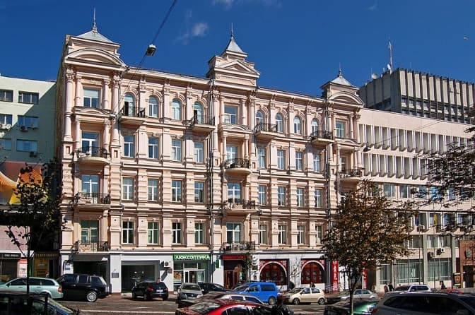 На продаж виставлено історичний готель «Ермітаж» у центрі Києві
