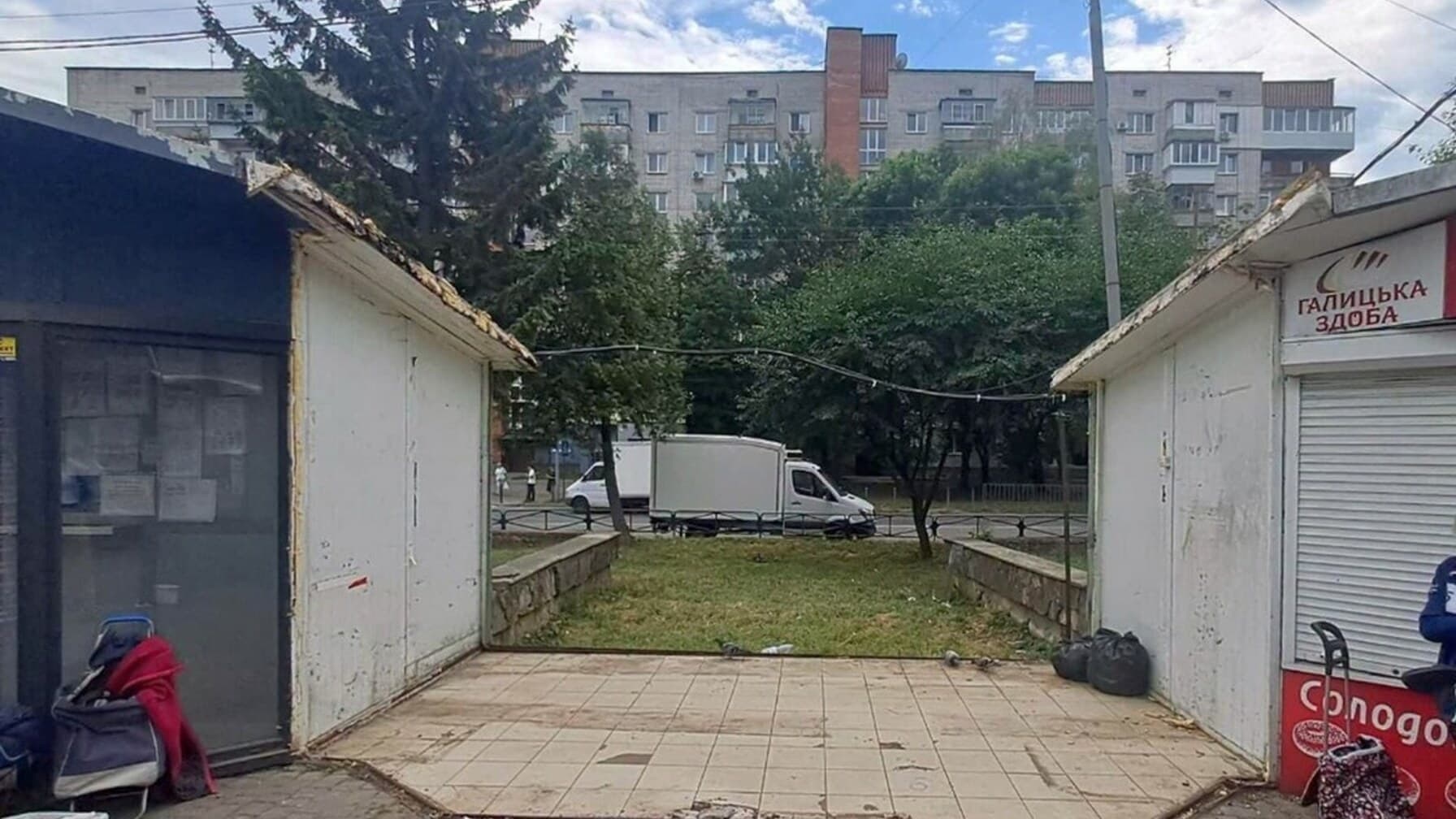 Споруди потрапляли в межі червоних ліній перебудови вулиці / фото ЛМР